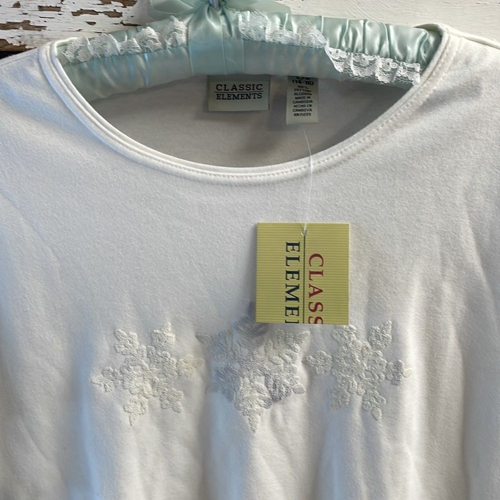 NWT Classic Elements Ladies White Snowflake Holiday Top, Size L 14/16 , White - Picture 4 of 5